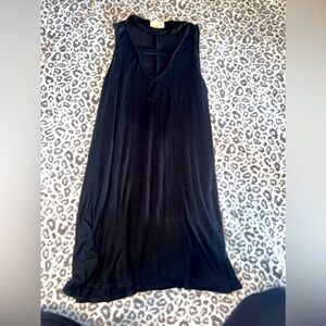 Size large black simple dress